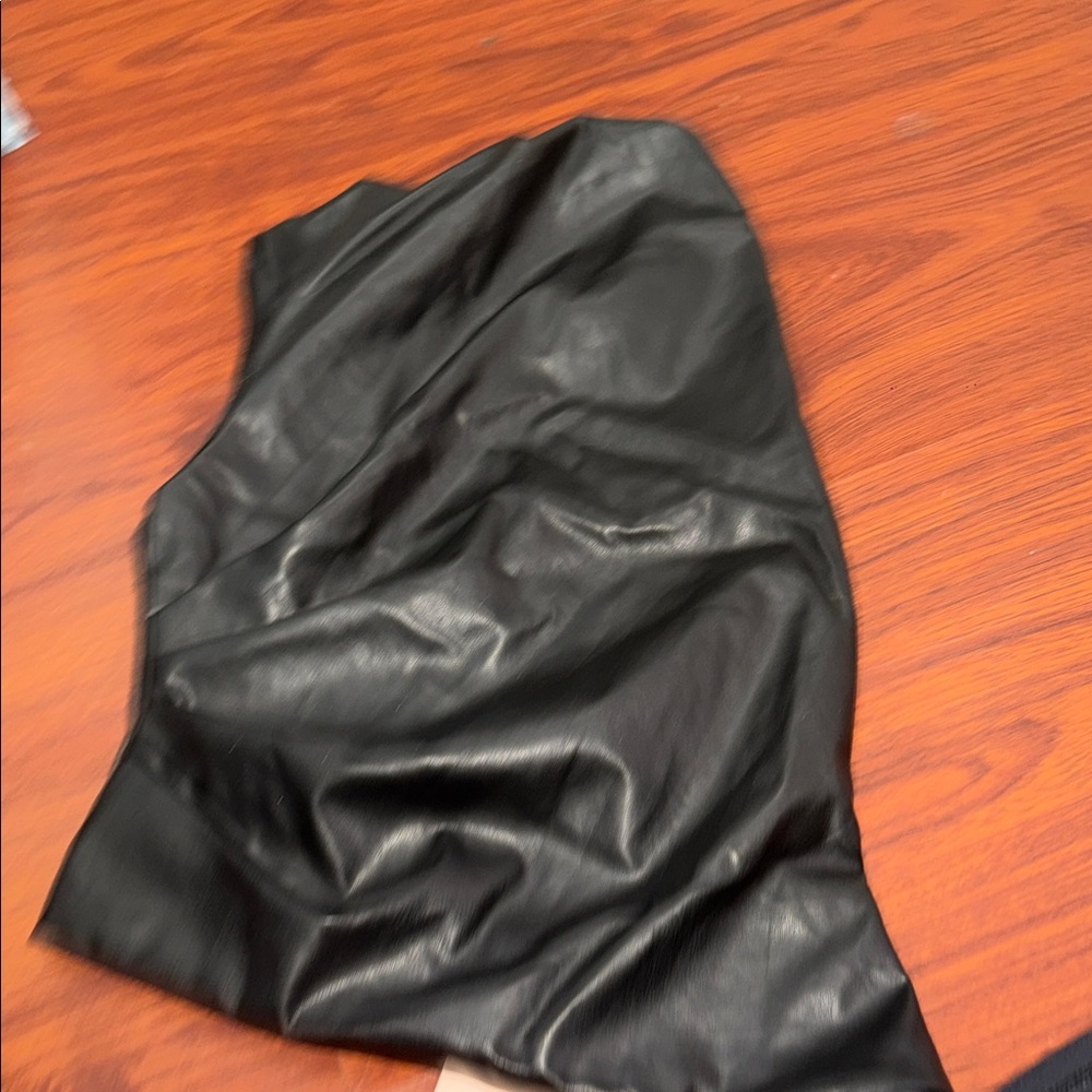 SHEIN Black Faux Leather Mini Skirt